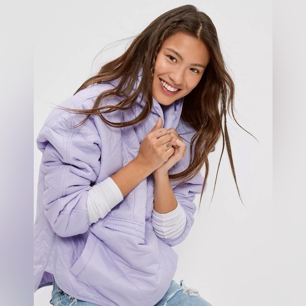 New with Tags American Eagle AE Popover Puffer Jacket in Lively Lilac